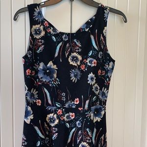 Sleeveless dress